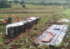  Ônibus Marca Turismo bate e volta de Três Lagoas tomba e deixa 2 mortos e 15 feridos no trevo de Mirandópolis