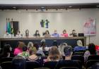 Simpósio de Saúde da Mulher lança campanha do Outubro Rosa e Protocolo Estadual de Atenção à Vítima de Violência