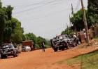 Rapaz levado para tribunal do crime do PCC consegue fugir e polícia faz buscas pelos criminosos