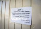 Professores aderem à paralisação e escolas 'amanhecem' com aviso: 'Não haverá aula'