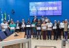 Vereadores Prof. Nego Breno e Dr. Issam Fares Junior homenageiam trabalhadores por relevantes trabalhos