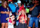 Carnatrês: segunda noite de diversão foi regada de folia, música e concurso de fantasias