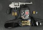 2º Batalhão de Polícia Militar realizaram a apreensão de uma arma de fogo. 