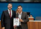 Vereadores homenageiam pessoas com relevantes serviços prestados a comunidade e ao município