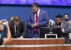 Câmara entrega diploma Excelência no Serviço Público para servidores municipais