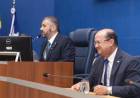 CÂMARA ENTREGA TÍTULO DE CIDADÃO TRÊS-LAGOENSE AO GOVERNADOR EM EXERCÍCIO, JOSÉ CARLOS BARBOSA