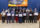 CÂMARA ENTREGA TÍTULOS, MOÇÕES E DIPLOMA DE AUTORIDADE ECLESIÁSTICA