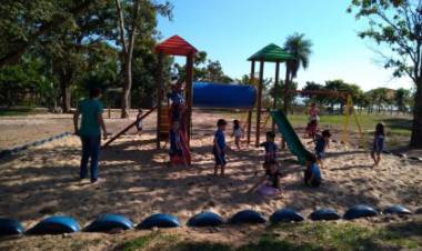Novo Parquinho do Balneário Municipal de Três Lagoas é inaugurado com visita de crianças do CEI Nilza Tebet Thomé