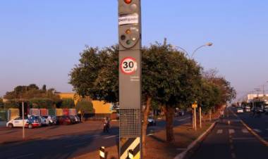 Devido radares do DETRAN desligados, Diretoria Municipal de Trânsito alerta sobre importância de respeito aos limites de velocidade