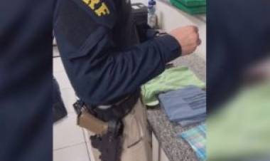 Sacoleiras são flagradas pela PRF com nova modalidade de tráfico: cocaína na roupa