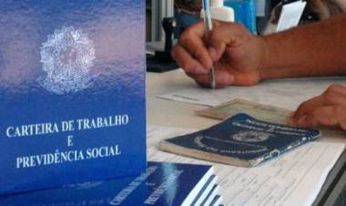 Governo prepara pacote que desonera folha de pagamento para incentivar emprego
