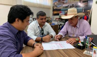 OBRAS DE SANEAMENTO – Prefeito de Três Lagoas e secretário de Infraestrutura se reúnem com gerente da Sanesul