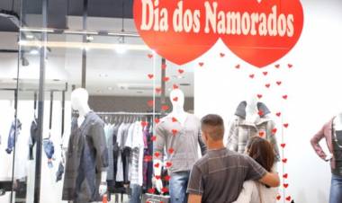 Lojas e shoppings abertos: confira o que está funcionando em Campo Grande neste Dia dos Namorados