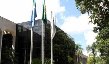 Justiça aceita denúncia contra seis por suspeita de corrupção no TCE-MS