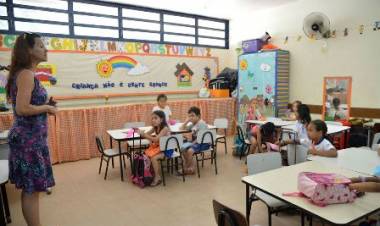 Novo Fundeb viabiliza piso nacional dos professores, afirma Dieese