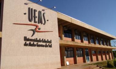 UEMS abre seleção para professores de Libras com salários de até R$ 8,6 mil