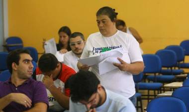 Validade de concursos públicos pode ser prorrogada até dezembro de 2021, prevê projeto