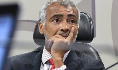 Ministra do STF autoriza inquérito para investigar nove deputados e o senador Romário