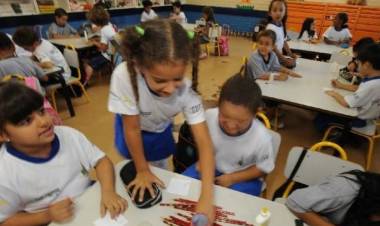  Igrejas e instituições filantrópicas querem dinheiro do Fundeb para escolas privadas