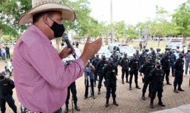 Prefeito Angelo Guerreiro acompanha início da “Operação Boas Festas”