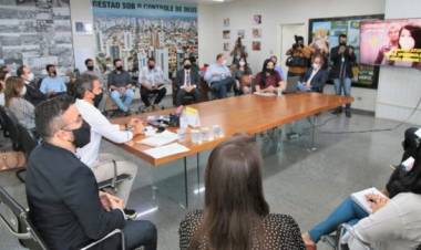 Campo Grande: prefeitura libera passe dos idosos, suspende dos estudantes e autoriza festas e eventos com 40?capacidade com no máximo 80 pessoas