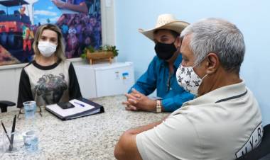 Prefeito de Três Lagoas realiza reunião com secretários e promotor de Justiça do Meio Ambiente para iniciar construção do Gatil e Canil Municipal