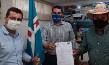 Guerreiro indica Vereador Tonhão para líder do Executivo na Câmara Municipal