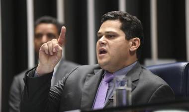 Eleição para presidente do Senado será na próxima segunda, diz Alcolumbre