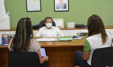 Prefeito Akira Otsubo recebe representantes do Sebrae-MS