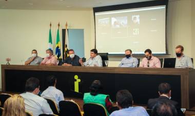 Prefeitos de MS decidem que volta às aulas será on-line antes do retorno de forma presencial