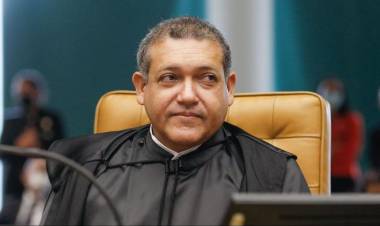 Com pedidos de vistas, STF suspende julgamento sobre parcialidade de Moro em caso de Lula