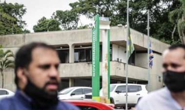 Reinaldo ignora protestos e reajusta pauta fiscal: gasolina ficará R$ 0,18 mais cara em MS