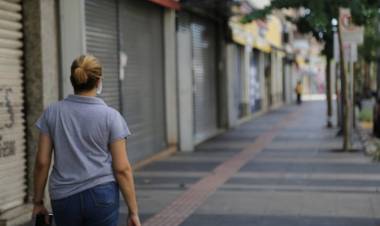 Campo-grandense é contra lockdown e tem mais medo da covid do que do desemprego, aponta pesquisa