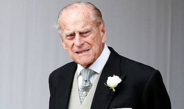Príncipe Philip, marido da rainha Elizabeth II, morre aos 99 anos