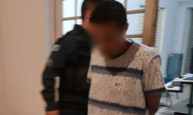 homem agride vizinha e acaba preso pela Polícia Militar no bairro Santa Rita