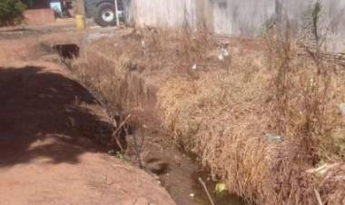 Moradora reclama de valeta aberta no Jardim Nova Água Clara