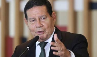 "Tudo bandido", afirma Mourão sobre mortos em operação no Jacarezinho