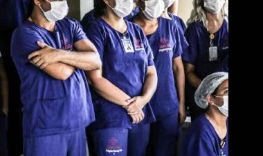 Enfermeiros realizam carreata em Campo Grande por aprovação do aumento no piso salarial