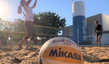 Aninha e Carol representam Três Lagoas e MS no retorno do Circuito Brasileiro de Vôlei de Praia, no Rio de Janeiro