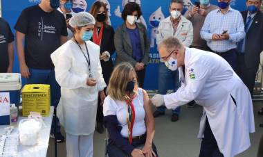 SAÚDEBrasil ultrapassa 110 milhões de doses de vacinas aplicadas