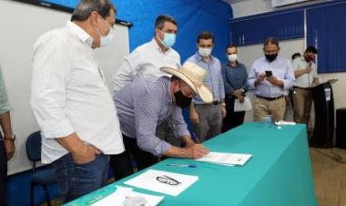 Prefeito Guerreiro e Secretário Estadual, Eduardo Riedel, anunciam obras que chegam a R$ 70 milhões em Três Lagoas