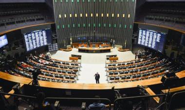 DEM, PSL e PP negociam possível fusão para 2022, diz jornal