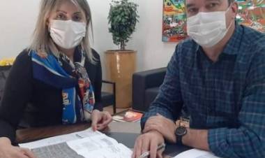 Gerolina cumpre extensa agenda na Capital, onde solicita diversos benefícios para Água Clara
