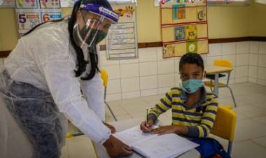 Em mais uma semana de aulas híbridas, REME de TL recebe segunda metade dos alunos presencialmente