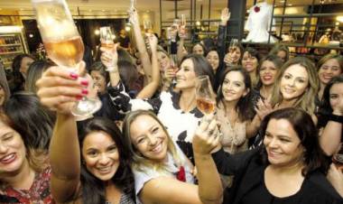 IBGE: mulheres somavam 52,2? população no Brasil em 2019