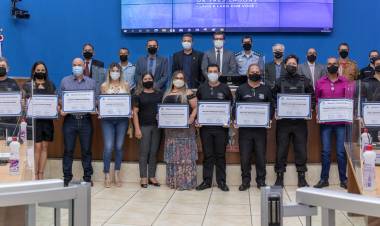 Câmara homenageia agentes penitenciários