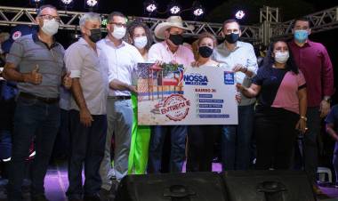 Vereadores de Três Lagoas acompanham inauguração da praça do JK
