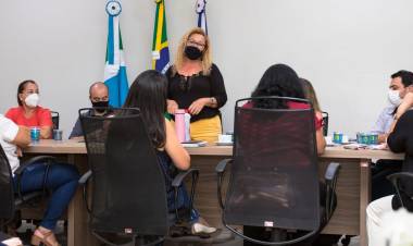 Vereadores alinham novas ações com representantes de rede de proteção as mulheres