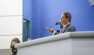 Marquinhos avisa que deixa Prefeitura de Campo Grande para Adriane em abril