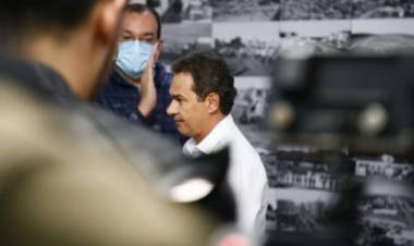 Marquinhos entrega carta de renúncia e confirma pré-candidatura ao governo de MS